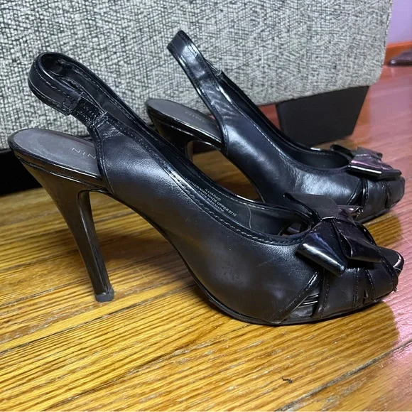 Pumps - Picture 2 of 5